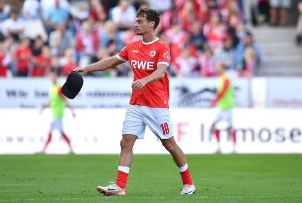 Rot Weiss Essen vs. Viktoria Köln ** FOR EDITORIAL USE ONLY ** EDITORIAL USE ONLY ** Soccer 3rd Division, Matchday 4: Rot-Weiss Essen vs. Viktoria Köln on September 5, 2026, at the Stadion an der Hafenstrasse in Essen. Marvin Obuz, Rot-Weiss Essen, Germany, North Rhine-Westphalia, Essen. Copyright ThorstenxTillmann Copyright: ThorstenxTillmann doc87gzjlgcabqp02symj0 ,EDITORIAL USE ONLY Copyright: ThorstenxTillmann