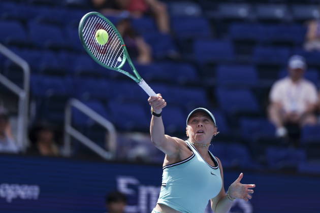 US Open tennis tournament - Day 7 Amanda Anisimova of the US in action against Anastasia Potapova of Austria during the Women™s Singles round 3 of the US Open Tennis Championships at the USTA Billie Jean King National Tennis Center in Flushing Meadows, New York, USA, 05 September 2026. The 2026 US Open tournament runs from 23 August through 13 September. FLUSHING MEADOWS NEW YORK United States  Copyright: xSARAHxYENESELx
