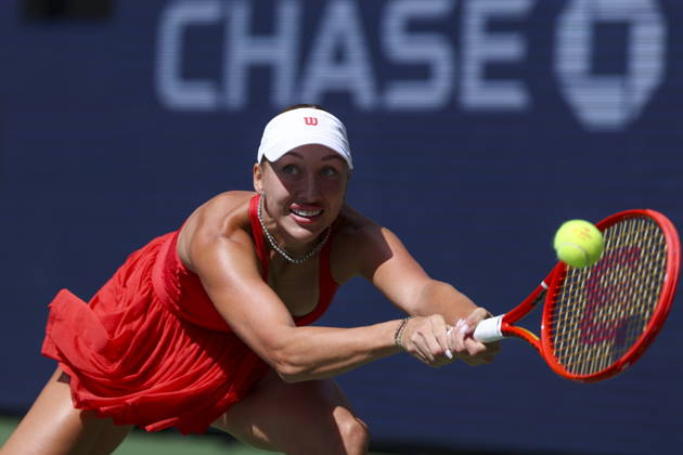 US Open tennis tournament - Day 7 Anastasia Potapova of Austria in action against Amanda Anisimova of the US during the Women™s Singles round 3 of the US Open Tennis Championships at the USTA Billie Jean King National Tennis Center in Flushing Meadows, New York, USA, 05 September 2026. The 2026 US Open tournament runs from 23 August through 13 September. FLUSHING MEADOWS NEW YORK United States  Copyright: xSARAHxYENESELx