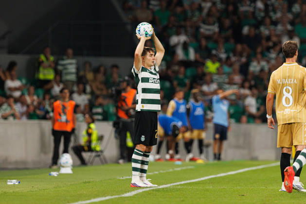 Ivan Fresneda seen during Betclic League game between teams of Sporting CP and FC Nacional in Estadio Josà Alvalade (Luis Loureiro Ball Raw Images) Lisboa Estadio Jose Alvalade Portugal Copyright: xLuisxLoureirox luisloureirosportingnacional-3762
