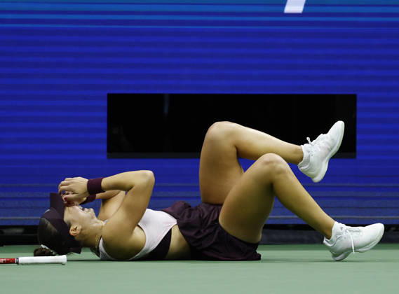 Iva Jovic celebrates after match point defeating Alexandra Eala of the Philippines in 3 sets in Arthur Ashe Stadium in the 3rd round at the 2026 US Open Tennis Championship at the USTA Billie Jean King National Tennis Center in New York City on Saturday, September 5, 2026.  NYP20260905138 JOHNxANGELILLO