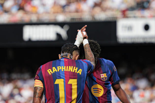 Sport Bilder des Tages Raphinha and Lamine Yamal seen during LaLiga 2026 2027 game between teams of Valencia CF and FC Barcelona, Barca (Maciej Rogowski Ball Raw Images) Valencia Mestalla Spain Copyright: xMaciejxRogowskix maciejrogowski_valencia_fcbarcelona_2627-2-2