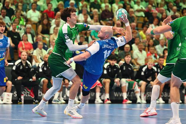 Marti Soler (HSG Wetzlar) in a one-on-one battle with Peter Walz (ThSV Eisenach), GER, HSG Wetzlar vs. ThSV Eisenach, Handball, Opel Handball Bundesliga, Matchday 3, 2026–2027 season, September 7, 2026 GER, HSG Wetzlar vs. ThSV Eisenach, Handball, Opel Handball Bundesliga, Matchday 3, 2026–2027 season, September 7, 2026 Wetzlar Copyright: xEibner-Pressefoto RenexWeissx EP_RWS
