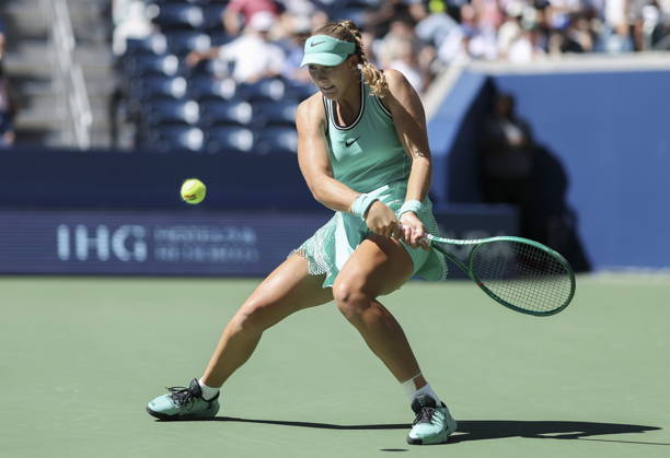 US Open tennis tournament - Day 9 Mirra Andreeva of Russia in action against Anastasia Potapova of Austria during the Women s Singles round 4 of the US Open Tennis Championships at the USTA Billie Jean King National Tennis Center in Flushing Meadows, New York, USA, 07 September 2026. The 2026 US Open tournament runs from 23 August through 13 September. FLUSHING MEADOWS NEW YORK United States Copyright: xSARAHxYENESELx