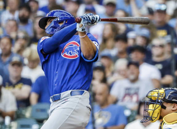 Chicago Cubs left fielder Tyrone Taylor hits a double in the fourth inning of the MLB, Baseball Herren, USA game between the Chicago Cubs and the Milwaukee Brewers at American Family Field in Milwaukee, Wisconsin on Monday, September 7, 2026.  MIL20260907809 TANNENxMAURY