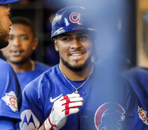 Chicago Cubs second baseman Pedro Ramirez celebrates in the dugout after hitting a home run in the fifth inning of the MLB, Baseball Herren, USA game between the Chicago Cubs and the Milwaukee Brewers at American Family Field in Milwaukee, Wisconsin on Monday, September 7, 2026.  MIL20260907817 TANNENxMAURY