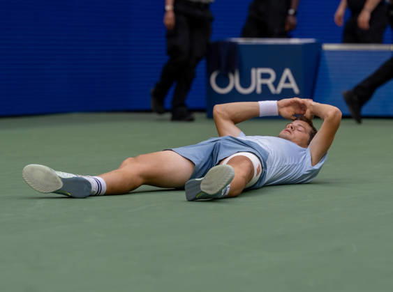 2026 US Open - Day 9 NEW YORK, NEW YORK - SEPTEMBER 7: Alexander Blockx of Belgium celebrates winning his match against Francisco Cerundolo of Argentina during the 2026 US Open - Day 9 at USTA Billie Jean King National Tennis Center on September 7, 2026 in New York, New York. New York USTA Billie Jean King National Tennis Center New York United States Copyright: xSusanxMullane ISIxPhotosx 9754