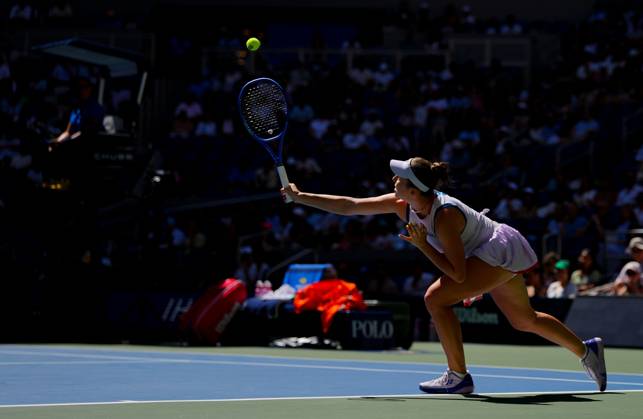 Linda Noskova in quarter final action 2026 US Open, Day Ten, USTA Billie Jean King National Tennis Center, New York, USA - 08 Sep 2026New York USTA Billie Jean King National T New York (NY) United States of America EDITORIAL USE ONLY No use with unauthorised audio, video, data, fixture lists, club league logos or live services. Online in-match use limited to 120 images, no video emulation. No use in betting, games or single club league player publications.  Copyright: xJavierxGarcia Shutterstockx 17140156e