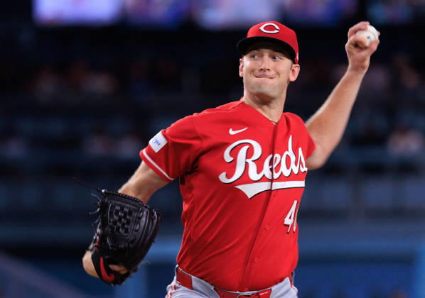September 8, 2026, Los Angeles, California, USA: Starting pitcher, Nick Lodolo 40 of the Cincinnati Reds during a regular-season MLB, Baseball Herren, USA game against the Los Angeles Dodgers on Tuesday September 8, 2026 at Dodger Stadium in Los Angeles, California. Dodgers defeat Reds, 3-2. JAVIER ROJAS PI Los Angeles USA - ZUMAp124 20260908_zaa_p124_004 Copyright: xJavierxRojasx