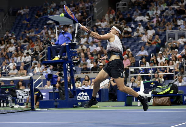 US Open tennis tournament - Day 10 Ben Shelton of the USA in action against Carlos Alcaraz of Spain during their Men s Singles Quarterfinals match of the US Open Tennis Championships at the USTA Billie Jean King National Tennis Center in Flushing Meadows, New York, USA, 08 September 2026. FLUSHING MEADOWS NEW YORK United States  Copyright: xCRISTOBALxHERRERA-ULASHKEVICHx