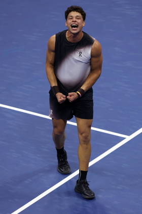 US Open tennis tournament - Day 10 Ben Shelton of the US reacts after defeating Carlos Alcaraz of Spain in the Men s Singles Quarterfinals of the US Open Tennis Championships at the USTA Billie Jean King National Tennis Center in Flushing Meadows, New York, USA, 09 September 2026. The 2026 US Open tournament runs from 23 August through 13 September. FLUSHING MEADOWS NEW YORK United States  Copyright: xBRIANxHIRSCHFELDx