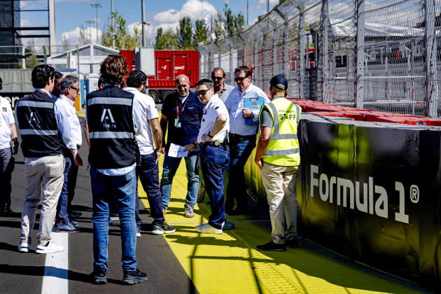 MADRID: Final checks on the circuit during the Formula 1 Spanish Grand Prix at the Madrid Circuit on September 9, 2026, in Madrid, Spain. Photo by DeFodi Images