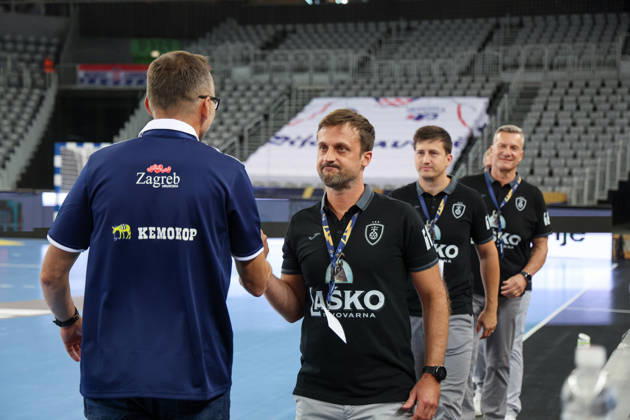 HC Zagreb v RK Celje Pivovarna Lasko - EHF Champions League Men Group Phase - Group C ZAGREB, CROATIA - SEPTEMBER 9: HEad coach of RK Celje Klemen Luzar greets head coach of HC Zagreb Hrvoje Horvat during the EHF Champions League Men Group Phase match between HC Zagreb and RK Celje Pivovarna Lasko at Arena Zagreb on September 9, 2026 in Zagreb, Croatia.  MatijaxHabljak PIXSELL