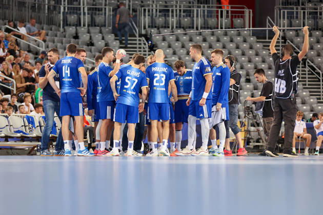 HC Zagreb v RK Celje Pivovarna Lasko - EHF Champions League Men Group Phase - Group C ZAGREB, CROATIA - SEPTEMBER 9: Players of HC Zagreb during a timeout during the EHF Champions League Men Group Phase match between HC Zagreb and RK Celje Pivovarna Lasko at Arena Zagreb on September 9, 2026 in Zagreb, Croatia.  MatijaxHabljak PIXSELL