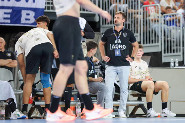 HC Zagreb v RK Celje Pivovarna Lasko - EHF Champions League Men Group Phase - Group C ZAGREB, CROATIA - SEPTEMBER 9: Head coach of RK Celje Klemen Luzar looks on during the EHF Champions League Men Group Phase match between HC Zagreb and RK Celje Pivovarna Lasko at Arena Zagreb on September 9, 2026 in Zagreb, Croatia.  MatijaxHabljak PIXSELL