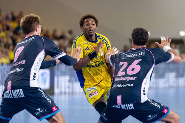 Kielce 09.09.2026. Handball EHF Champions League season 2026 2027 round 1 match between Industria Kielce and HC Kriens-Luzern in Kielce, Poland --- Pilka reczna EHF Liga Mistrzow sezon 2026 2027 kolejka 1 mecz : Industria Kielce - HC Kriens-Luzern Persons Shown : Benoit Kounkoud Lukas Herburger Photo by Igor Jakubowski Arena Akcji NEWSPIX.PL --- newspix.pl