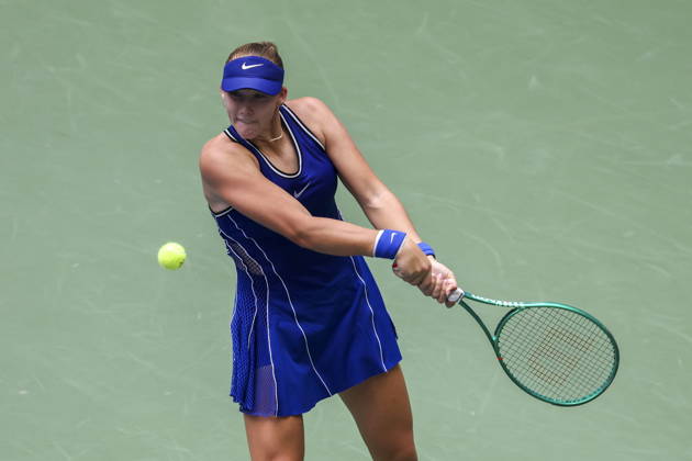 US Open tennis tournament - Day 11 Mirra Andreeva of Russia in action against Coco Gauff of the US during the Women s Singles Quarterfinals match of the US Open Tennis Championships in Flushing Meadows, New York, USA, 09 September 2026. FLUSHING MEADOWS NEW YORK United States Copyright: xSARAHxYENESELx