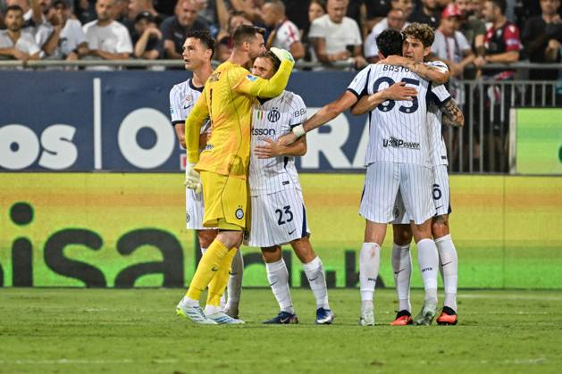 SOCCER - Serie A - Cagliari Calcio vs. Inter - FC Internazionale Photo by IPA ABACAPRESS.COM88349049 - Josep Martinez of Inter, Nicolo Barella of Inter, after the game, during the Cagliari Calcio vs. Inter - FC Internazionale Italian Serie A soccer match in Cagliari, Italy, on August 30, 2026 Cagliari Italy Copyright: xIPAxSport ABACAx