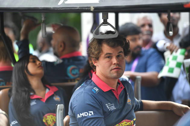 Global Chess League 2026 Magnus Carlsen of Norway, playing for Alpine APL Pipers, interacts with fans during Match 21 of the Global Chess League 2026 in Bengaluru, India, on September 10, 2026. Bengaluru Karnataka India  Copyright: xRanjithxKumarx originalFilename:kumar-globalch260910_npME1.jpg