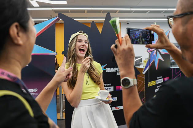(260911) -- BUDAPEST, Sept. 11, 2026 -- Yaroslava Mahuchikh of Ukraine receives an interview after a red carpet event of World Athletics Ultimate Championships in Budapest, Hungary on Sept. 10, 2026. ) (SP)HUNGARY-BUDAPEST-WORLD ATHLETICS ULTIMATE CHAMPIONSHIP HuxZhixuan 