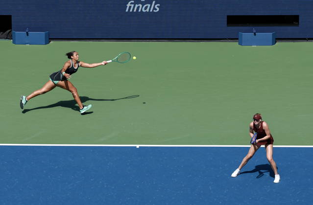 US Open tennis tournament - Day 13 Robin Montgomery of United States (L) in action as she plays alongside teammate Ashlyn Krueger of United States during their Women s Doubles Final match against Katerina Siniakova of Czech Republic and Taylor Townsend of United States at Arthur Ashe Stadium in the USTA Billie Jean King National Tennis Center in Flushing Meadows, New York, USA, 11 September 2026. FLUSHING MEADOWS NEW YORK United States  Copyright: xCRISTOBALxHERRERA-ULASHKEVICHx