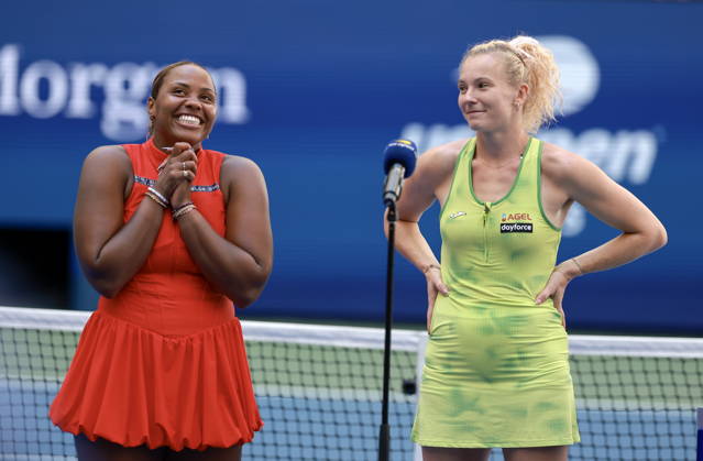 US Open tennis tournament - Day 13 Taylor Townsend of United States (L) and Katerina Siniakova of Czech Republic attend the trophy ceremony after winning against Ashlyn Krueger of United States and Robin Montgomery of United States during the Women s Doubles Final match at Arthur Ashe Stadium in the USTA Billie Jean King National Tennis Center in Flushing Meadows, New York, USA, 11 September 2026. FLUSHING MEADOWS NEW YORK United States  Copyright: xCRISTOBALxHERRERA-ULASHKEVICHx