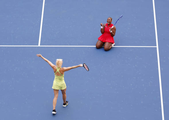 Katerina Siniakova of Czechia and Taylor Townsend (R) celebrate after winning the Women s Doubles Final in Arthur Ashe Stadium at the 2026 US Open Tennis Championship at the USTA Billie Jean King National Tennis Center in New York City on Friday, September 11, 2026. They defeated Robin Montgomery and Ashlyn Krueger 5-7, 6-0, 6-2.  NYP20260911801 JOHNxANGELILLO