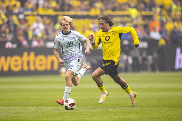 September 12, 2026, Soccer, Matchday 3 of the 1st Bundesliga, Borussia Dortmund vs. SC Paderborn v l Mattes Hansen SC Paderborn 07, Fabio Silva, Borussia Dortmund, Signal Iduna Park, North Rhine-Westphalia, Germany, xRHR, PHOTO DEx Copyright: DennisxEwert RHR-FOTOx RHR-FOTO DE