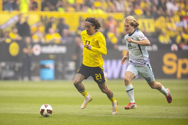 September 12, 2026, Soccer, Matchday 3 of the 1. Bundesliga, Borussia Dortmund vs. SC Paderborn: Fabio Silva (Borussia Dortmund), Mattes Hansen (SC Paderborn 07), Dortmund, Signal Iduna Park, North Rhine-Westphalia, Germany, xRHR PHOTO DEx Copyright: DennisxEwert RHR-FOTOx RHR-FOTO DE
