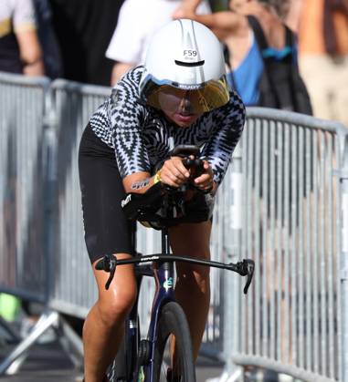 2026 IRONMAN 70.3 World Championship, Nice: Anna Büttner and other athletes competing in the 2026 VinFast IRONMAN 70.3 World Championship in Nice, France; Nice, Promenade des Anglais, Alpes-Maritimes, Provence-Alpes-Côte d Azur, France IKT_9665