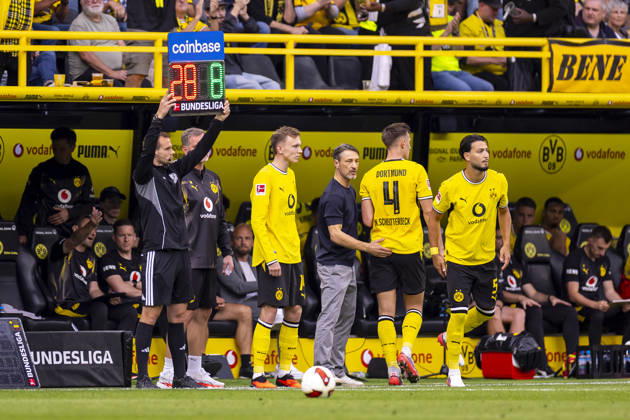 September 12, 2026, Soccer, Matchday 3 of the 1st Bundesliga, Borussia Dortmund vs. SC Paderborn, Maximilian Beier (Borussia Dortmund), Coach Niko Kovac (Borussia Dortmund), Nico Schlotterbeck (Borussia Dortmund) is substituted, Ramy Bensebaini (Borussia Dortmund), Signal Iduna Park, Dortmund, North Rhine-Westphalia, Germany, xRHR PHOTO DEx Copyright: DennisxEwert RHR-FOTOx RHR-FOTO DE