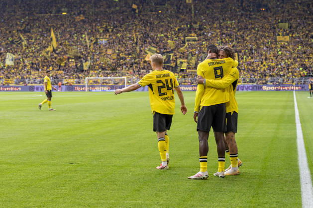 September 12, 2026, Soccer, Matchday 3 of the 1st Bundesliga, Borussia Dortmund vs. SC Paderborn: Daniel Svensson (Borussia Dortmund), Serhou Guirassy (Borussia Dortmund), and Fabio Silva (Borussia Dortmund) celebrate the goal that put Dortmund up 2–0 at Signal Iduna Park, North Rhine-Westphalia, Germany. xRHR PHOTO DEx Copyright: DennisxEwert RHR-FOTOx RHR-FOTO DE