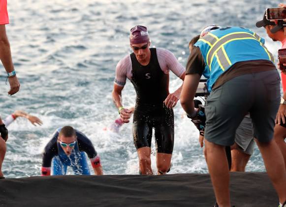 Ironman 70.3 masculin PHOTOPQR NICE MATIN Dylan Meiffret ; Nice ; 13 09 2026 ; Ironman 70.3 masculin, départ natation et, sortie d eau. Vélo départ Nice; September 13, 2026; Men s Ironman 70.3: swim start and swim exit; bike start. Nice France  Copyright: xPHOTOPQR NICExMATIN MAXPPPxDylanxMeiffretx 20260913NIM1605 20260913NIM1605