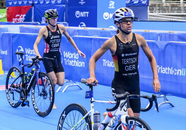 Triathlon World Championship, WM, Weltmeisterschaft races, women, September 13, 2026, Karlovy Vary, Czech Republic. (L-R) Beth Potter of Britain and Lisa Tertsch of Germany. (CTKxPhoto OndrejxHajek) CTKPhotoP2026091302865  CTKPhotoP2026091302865