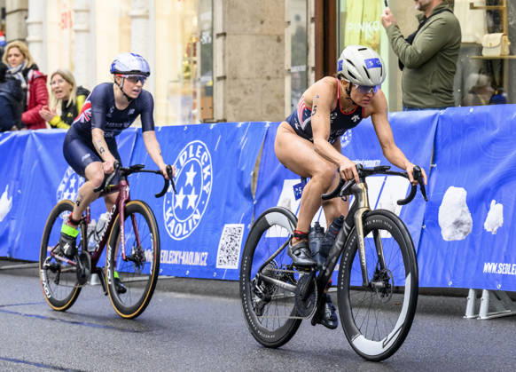 Triathlon World Championship, WM, Weltmeisterschaft races, women, September 13, 2026, Karlovy Vary, Czech Republic. (L-R) Georgia Taylor-Brown of Britain and Taylor Spivey of USA. (CTKxPhoto OndrejxHajek) CTKPhotoP2026091302875  CTKPhotoP2026091302875