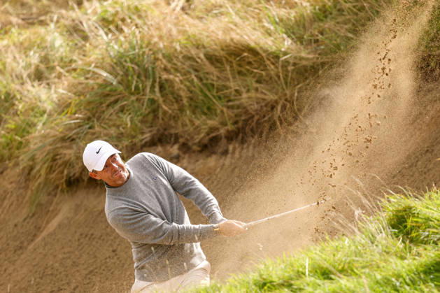 2026 Amgen Irish Open - Fourth Round, Trump International Golf Links, Doonbeg 13 9 2026 Rory McIlroy plays from a bunker on the seventeenth Rory McIlroy plays from a bunker on the seventeenth 13 9 2026  Copyright: xx BB3_9430