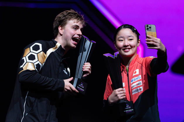 (260913) -- MACAO, Sept. 13, 2026 -- Men s champion Truls Moregard (L) of Sweden and women s champion Harimoto Miwa of Japan celebrate during the awarding ceremony for the 2026 World Table tennis, Tischtennis (WTT) Champions Macao in Macao, south China, Sept. 13, 2026. ) (SP)CHINA-MACAO-TABLE TENNIS-WTT-MEN S SINGLES-FINAL (CN) CheongxKamxKa 