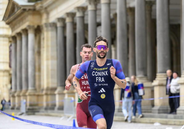 Triathlon World Championship, WM, Weltmeisterschaft races, men, September 13, 2026, Karlovy Vary, Czech Republic. From right Dorian Coninx of France and Mark Devay of Hungary. (CTKxPhoto OndrejxHajek) CTKPhotoP2026091304618  CTKPhotoP2026091304618