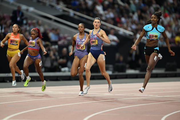 World Athletics Ultimate Championship - Budapest: Day Three BUDAPEST, HUNGARY - SEPTEMBER 13: Amy Hunt (6) of Great Britain competes in the women s 200m semi-final during the World Athletics Ultimate Championship at the National Athletics Centre in Budapest, Hungary on September 13, 2026. Mustafa Yalcin Anadolu Budapest Hungary. Editorial use only. Please get in touch for any other usage.  Copyright: x2026xAnadoluxMustafaxYalcinx