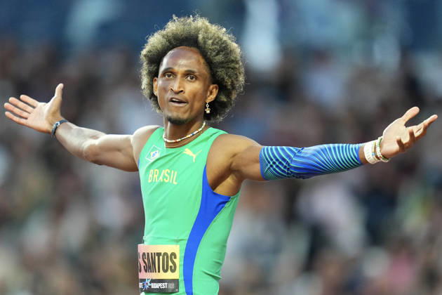 World Athletics Ultimate Championship in Budapest, Hungary Alison DOS SANTOS of Brazil reacts after his win in the 400 Metres Hurdles Mens Final during the inaugural World Athletics Ultimate Championship at the Gyula Zsivotzky National Athletics Centre in Budapest, Hungary on September 13, 2026. BUDAPEST HUNGARY  Copyright: xMatrixxImagesx xNicxBothmax