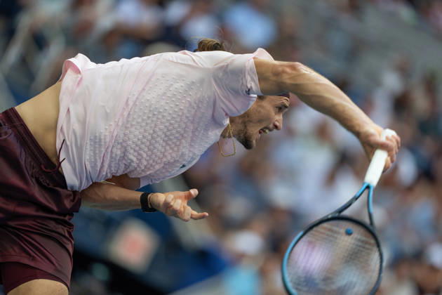 2026 US Open - Day 15 NEW YORK, NEW YORK - SEPTEMBER 13: Alexander Zverev of Germany serves during the men’s singles final against Ben Shelton of the United States during the 2026 US Open - Day 15 at USTA Billie Jean King National Tennis Center on September 13, 2026 in New York, New York. New York USTA Billie Jean King National Tennis Center New York United States Copyright: xSusanxMullane ISIxPhotosx 9760