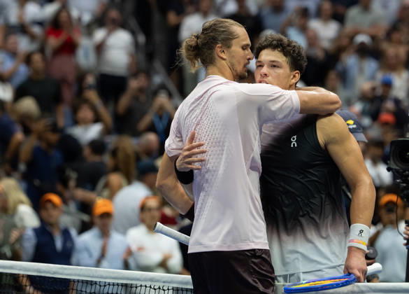 2026 US Open - Day 15 NEW YORK, NEW YORK - SEPTEMBER 13: Alexander Zverev of Germany at the net with Ben Shelton of the United States after the men’s singles final during the 2026 US Open - Day 15 at USTA Billie Jean King National Tennis Center on September 13, 2026 in New York, New York. New York USTA Billie Jean King National Tennis Center New York United States Copyright: xSusanxMullane ISIxPhotosx 9760