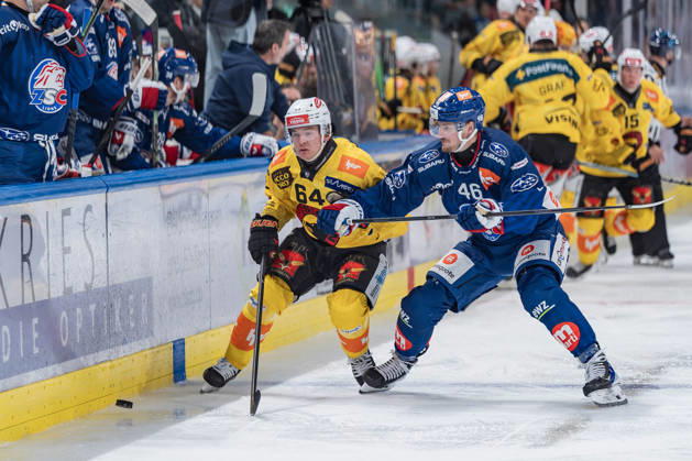 September 15, 2026, Zurich, Swiss Life Arena, National League: ZSC Lions vs. SC Bern, 64 Mats Alge (Bern), 46 Dean Kukan (ZSC Zurich), Swiss Life Arena, Zurich, Switzerland Copyright: xJustPictures.ch StefanxEmchx jp-de-StEm-DSC0182020260915