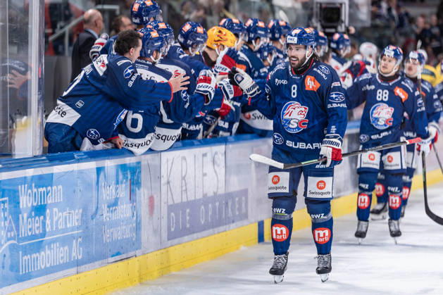 September 15, 2026, Zurich, Swiss Life Arena, National League: ZSC Lions vs. SC Bern; goal scorers: 4, 3, 8—Willy Riedi, ZSC, Zurich, Swiss Life Arena, Zurich, Switzerland Copyright: xJustPictures.ch StefanxEmchx jp-de-StEm-DSC0190020260915