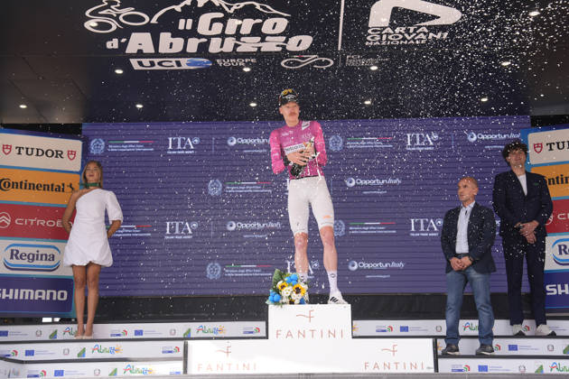 France s Dorian Godon of Netcompany Ineos cyclamen jersey during the Giro d™Abruzzo, stage 3 from Oricola - Piana del Cavaliere to San Benedetto dei Marsi (159 km) - Abruzzo, Italy - Thursday, September 17, 2026. - cycling.  Copyright: xFabioxFerrari LaPressex