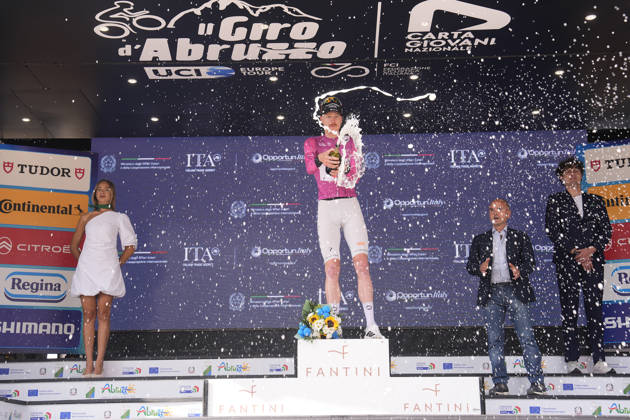 France s Dorian Godon of Netcompany Ineos cyclamen jersey during the Giro d™Abruzzo, stage 3 from Oricola - Piana del Cavaliere to San Benedetto dei Marsi (159 km) - Abruzzo, Italy - Thursday, September 17, 2026. - cycling.  Copyright: xFabioxFerrari LaPressex