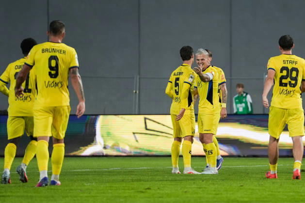 Germany 3rd Division 2026–2027, Matchday 6: SC Preußen Münster vs. 1 FC Saarbrücken, Wednesday, September 16, 2026, LVM Preußenstadion, Münster, North Rhine-Westphalia, Germany; Goal celebration, joy, emotions, team; Goal to make it 1–3 by Florian Pick (1 FC Saarbrücken); No. 20 points to Kelsey Owusu (1 FC Saarbrücken); No. 31 assist Copyright: xMerlexKölkingx