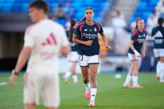 September 19, 2026, Valdebebas, Madrid, Spain: Maelle Lakrar of Real Madrid CF warms up during the Spanish Women League, Liga F, football match between Real Madrid and Valencia CF at Alfredo Di Stefano stadium on September 19, 2026, in Valdebebas, Madrid, Spain. Real Madrid V Valencia CF - Liga F - ZUMAa181 20260919_zaa_a181_293 Copyright: xDennisxAgyemanx