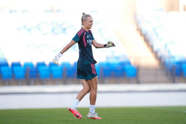 September 19, 2026, Valdebebas, Madrid, Spain: Merle Frohms of Real Madrid CF warms up during the Spanish Women League, Liga F, football match between Real Madrid and Valencia CF at Alfredo Di Stefano stadium on September 19, 2026, in Valdebebas, Madrid, Spain. Real Madrid V Valencia CF - Liga F - ZUMAa181 20260919_zaa_a181_300 Copyright: xDennisxAgyemanx