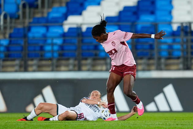 September 19, 2026, Valdebebas, Madrid, Spain: Amon Rebecca Grace Elloh of VCF Femenino and Elisa Senss of Real Madrid CF compete for the ball during the Spanish Women League, Liga F, football match between Real Madrid and Valencia CF at Alfredo Di Stefano stadium on September 19, 2026, in Valdebebas, Madrid, Spain. Real Madrid V Valencia CF - Liga F  - ZUMAa181 20260919_zaa_a181_352 Copyright: xDennisxAgyemanx